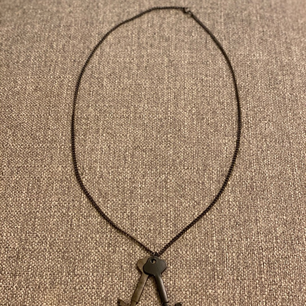 *SOLD*Black keys necklace. - Picture 3 of 3
